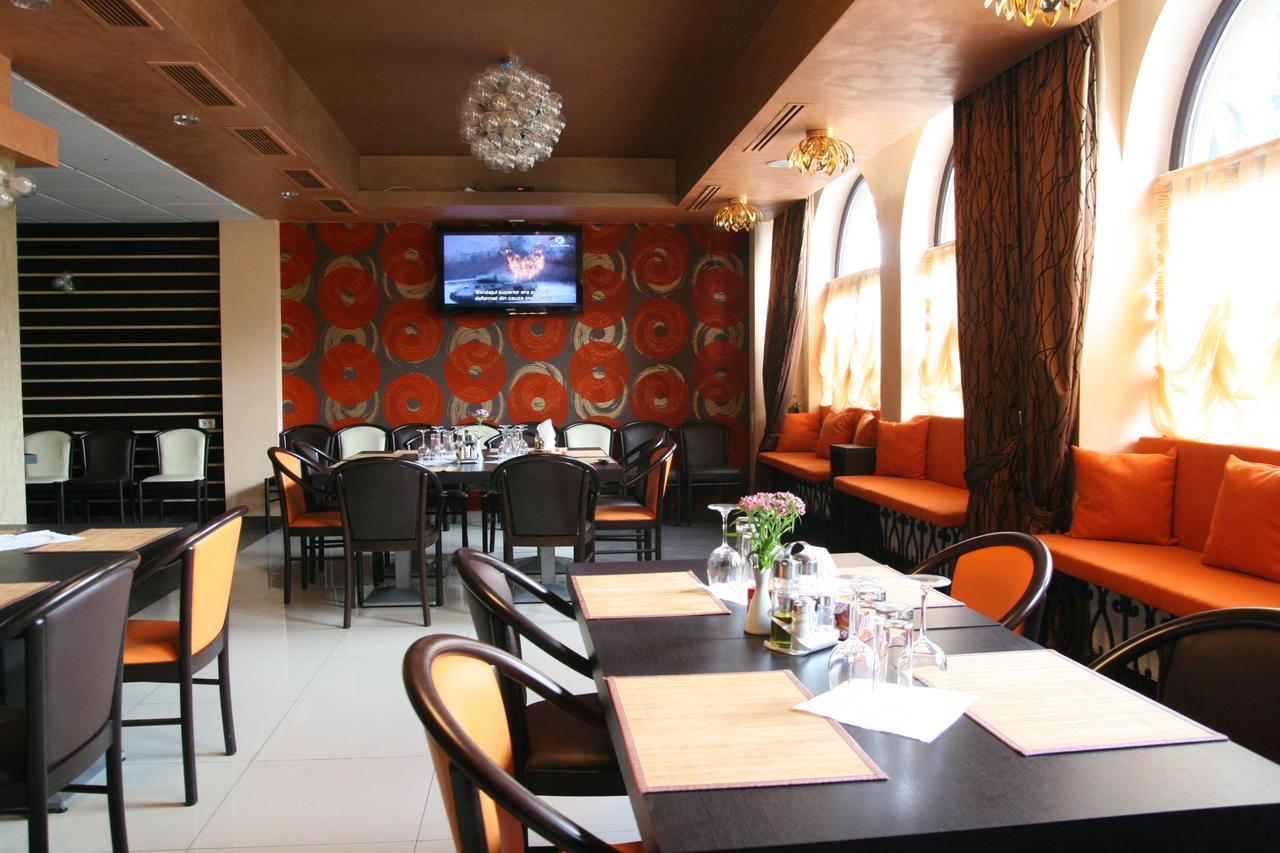 Hotel Kilometrul Zero Dragasani Экстерьер фото